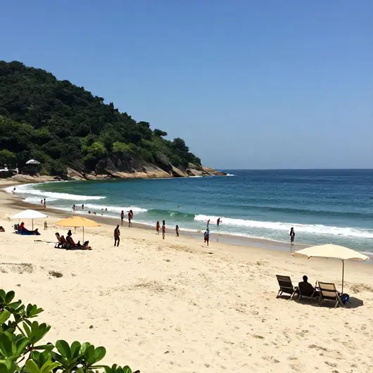 Descubra a Praia de Camboinhas