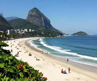 Descubra a Praia de Charitas: Um Paraíso em Niterói