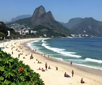 Explorando a Praia de Itacoatiara: Um Paraíso em Niterói