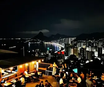 Explorando a Vida Noturna de Niterói: Os Melhores Bares e Atrações